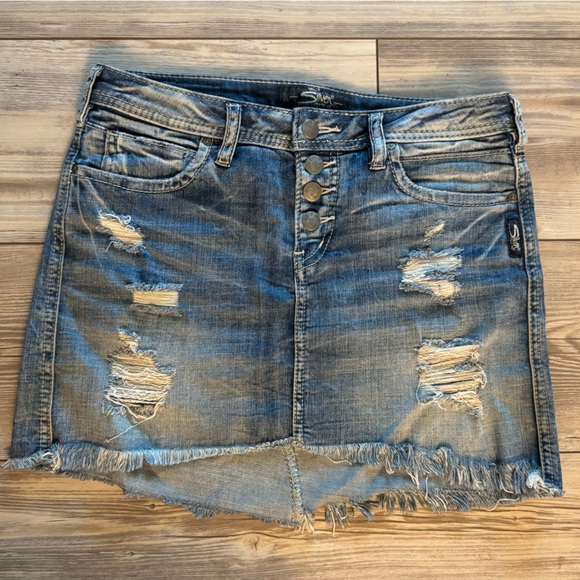 Silver Jeans Dresses & Skirts - Women’s Silver Jeans Size 2 Denim Skirt